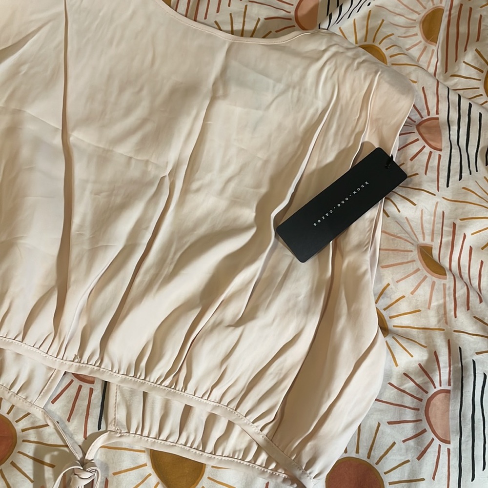 NWT Boxy crop top
